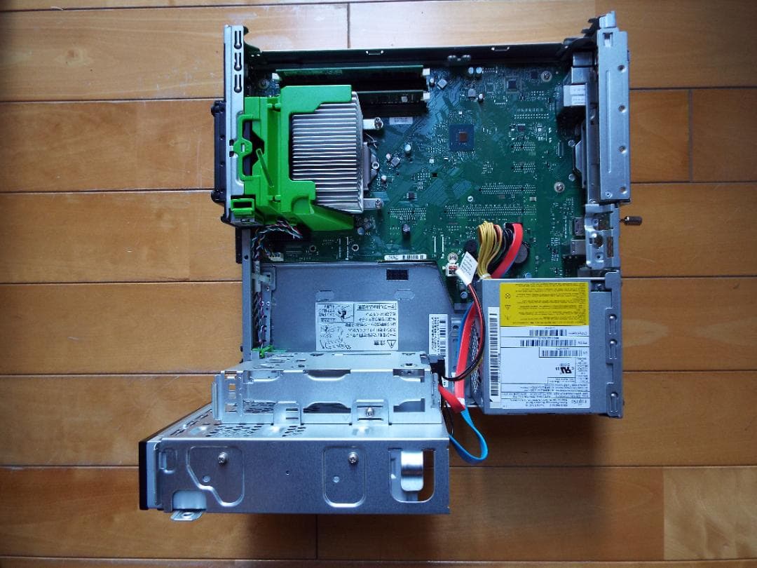 Windowsデスクトップ ESPRIMO D588/B i3-9100 16G SSD512 win11