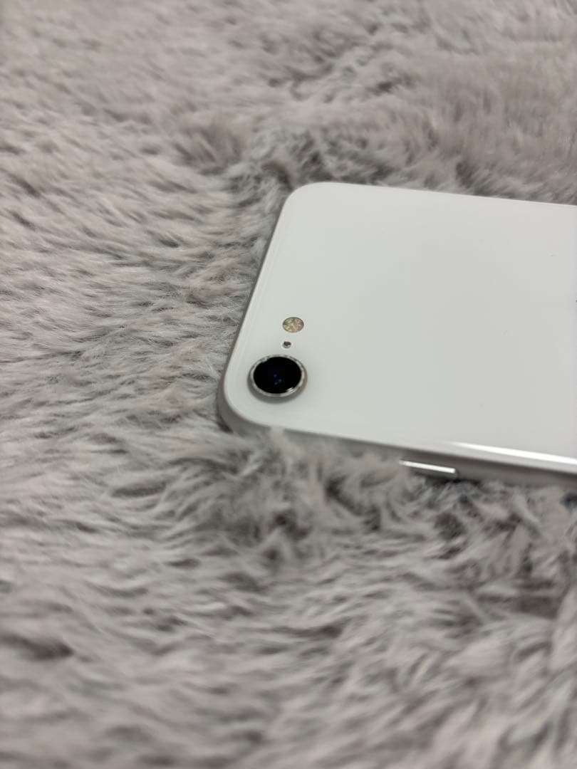 【ジャンク品】iPhoneSE 第2世代ホワイト128GB