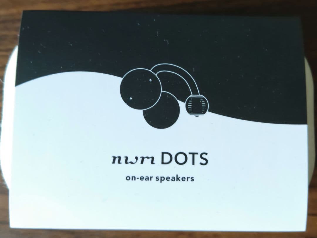 【新品未使用】nwm DOTS ヌーム ワイヤレスイヤホン モスグリー