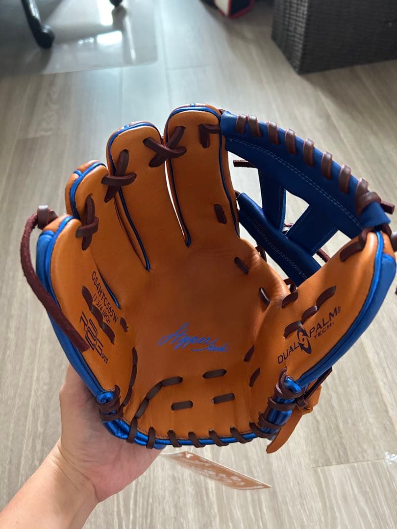 【新品】ローリングス　グローブ　左投げ　月末限定値下げ