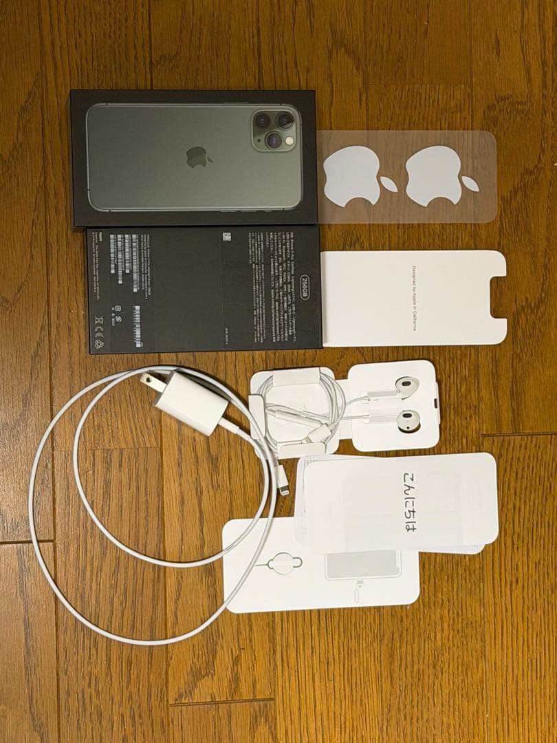 iPhone 11 Pro スペースグレー 本体（カメラレンズ割アリ）