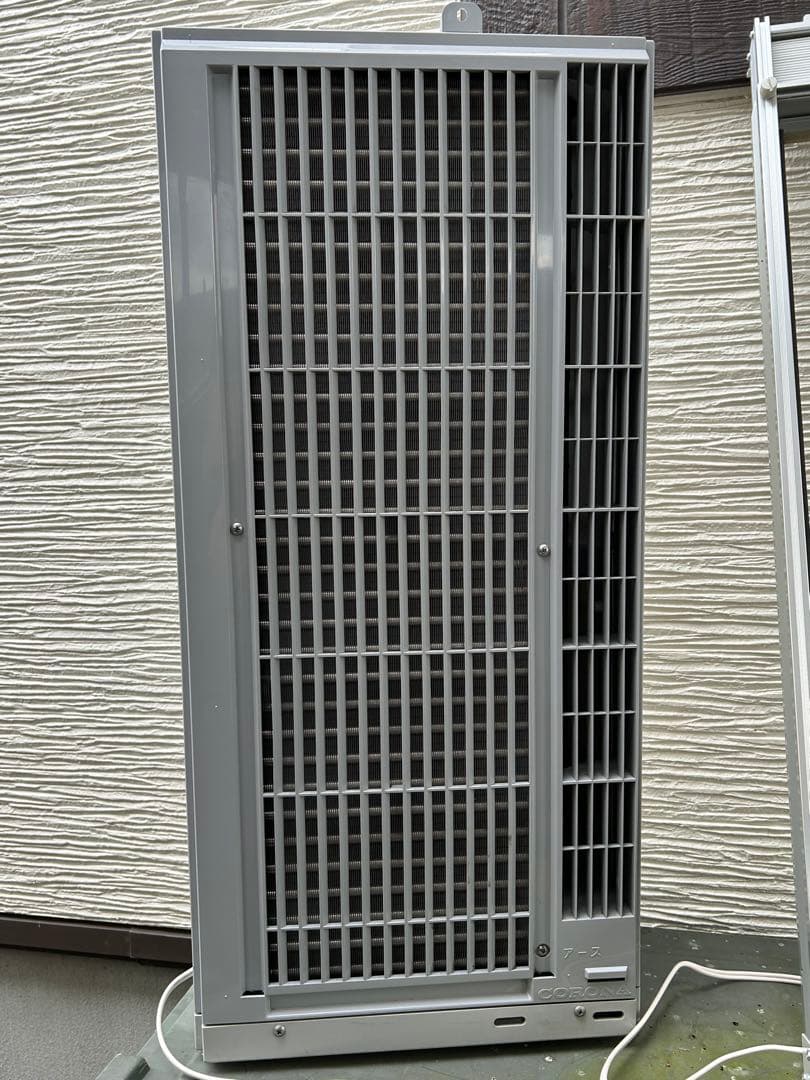 美品24年製 CORONA CWH-A1824R-W 窓エアコン 本体 ホワイト