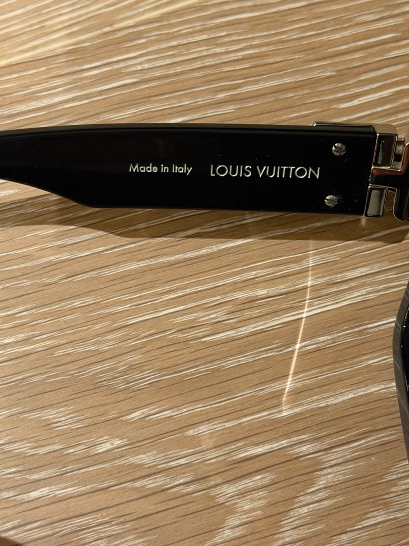 レ*ア様 LOUIS VUITTON ブラック サングラス