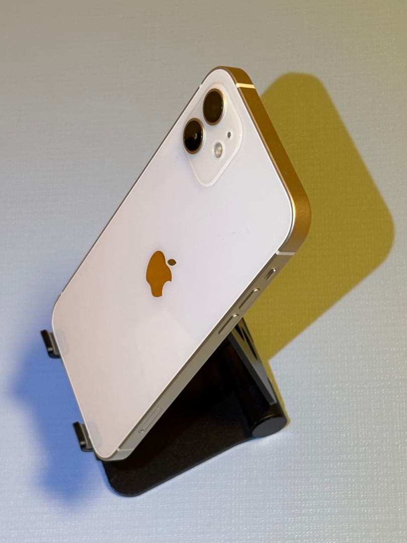 Apple iPhone 12 ホワイト 本体　64gb