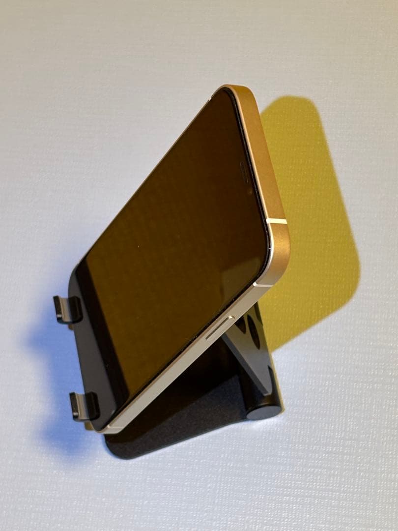 Apple iPhone 12 ホワイト 本体　64gb