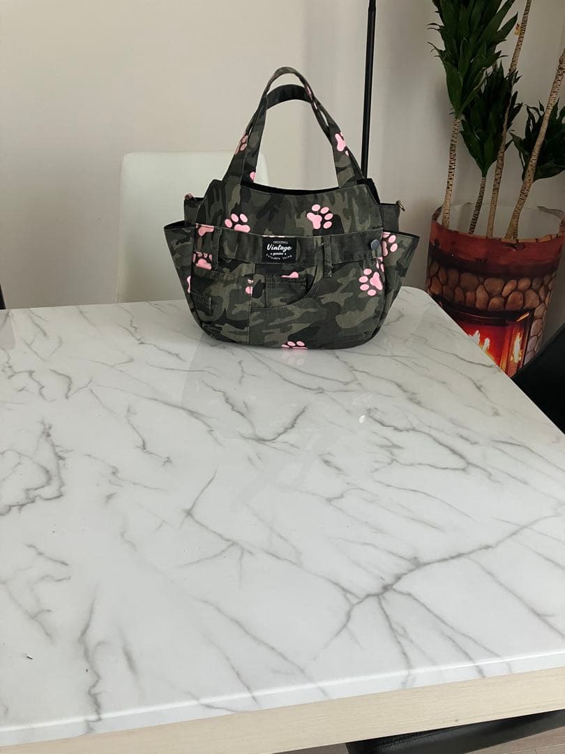 774 ローザ　大きめデニムリメイクバック