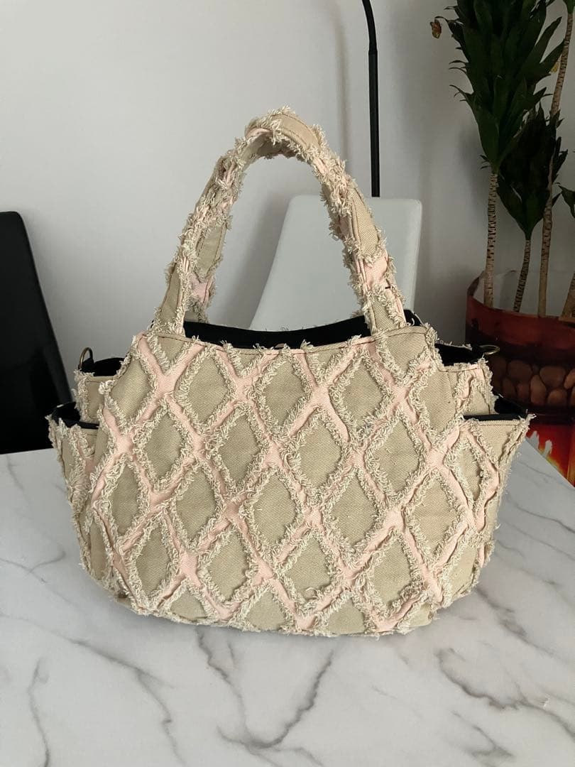 774 ローザ　大きめデニムリメイクバック