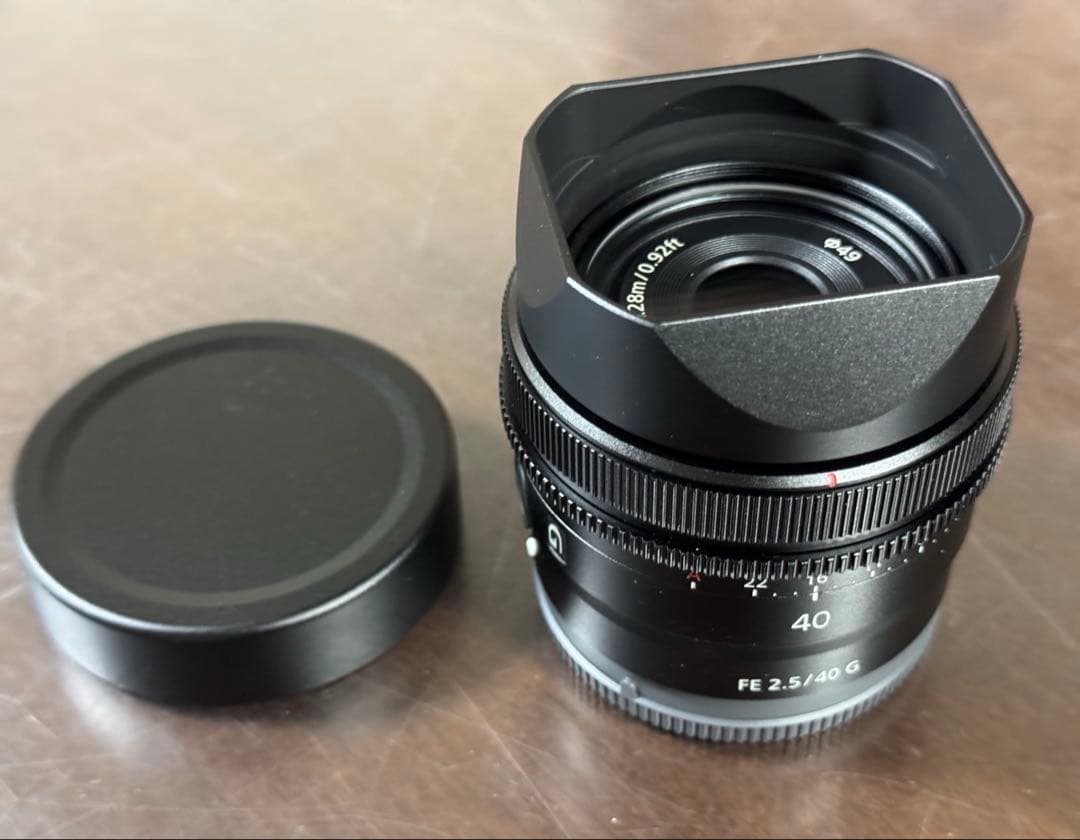 SONY FE 40mm F2.5G ほぼ新品　角型フードつき