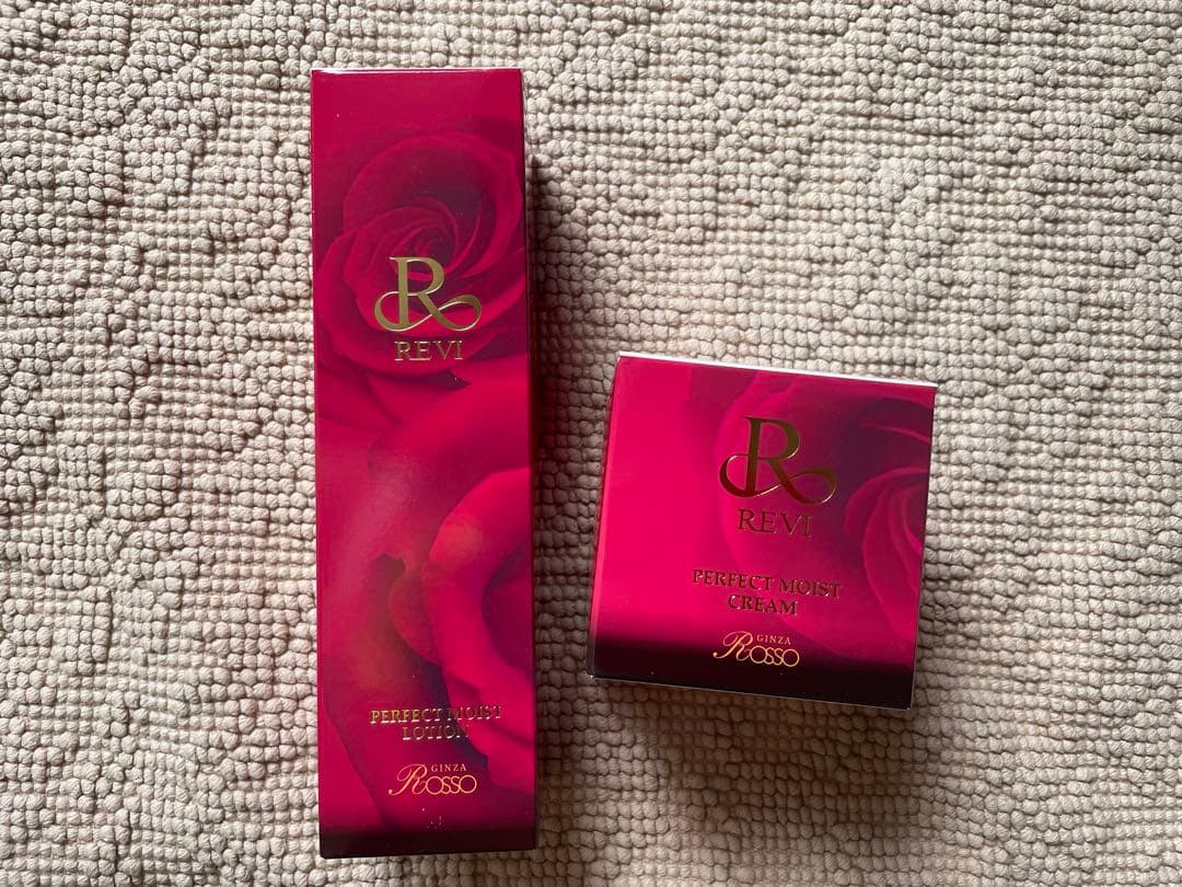 revi ルヴィ　化粧水&モイストクリームのセット価格