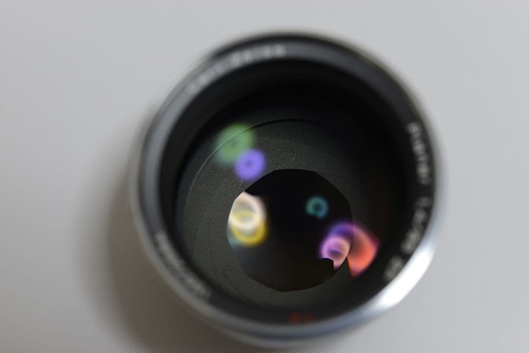 レンズ(単焦点) Planar T * 1.4/85 ZF