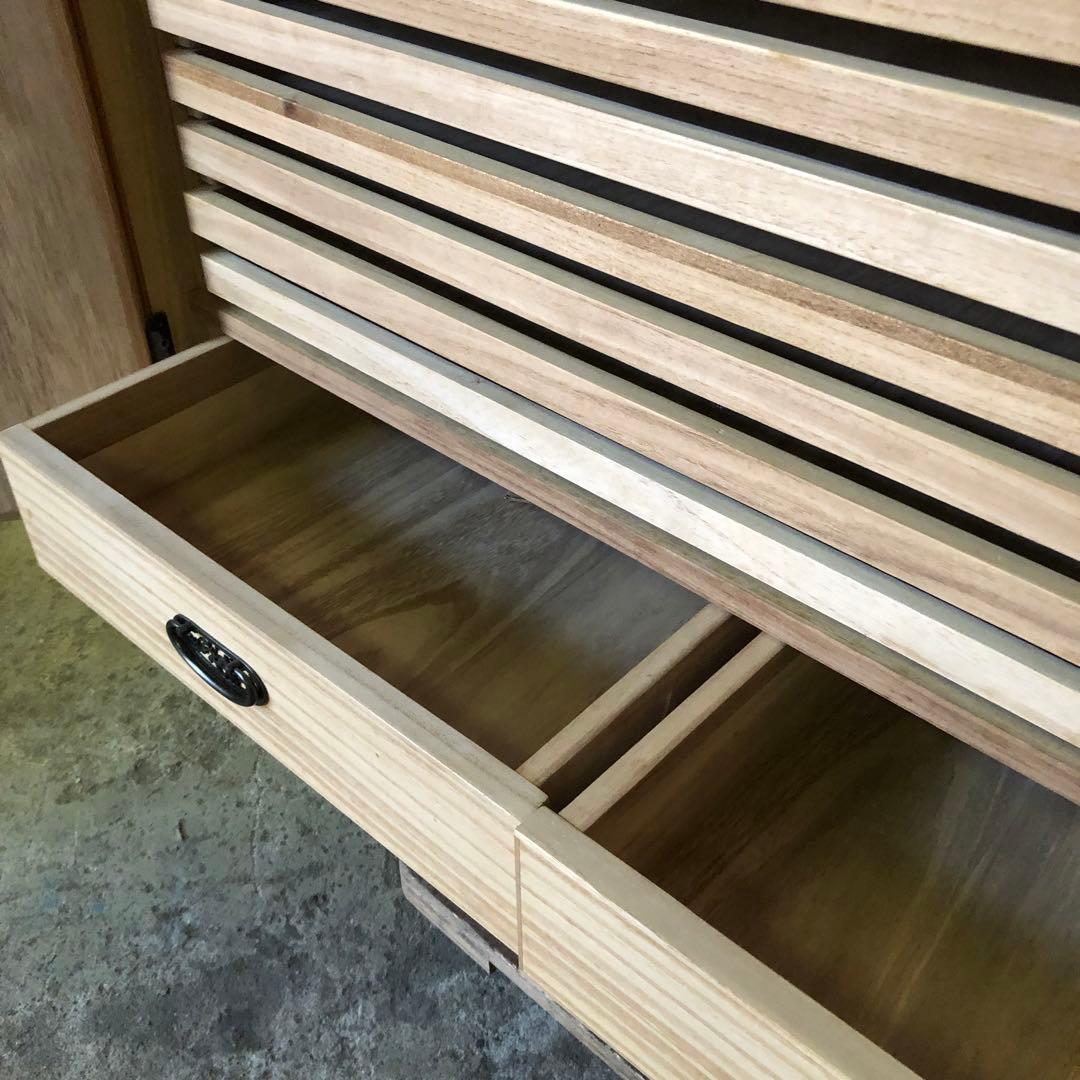 最高級 屋久杉天然杢突板の着物タンス 引出し25杯 木目の美しい屋久杉製