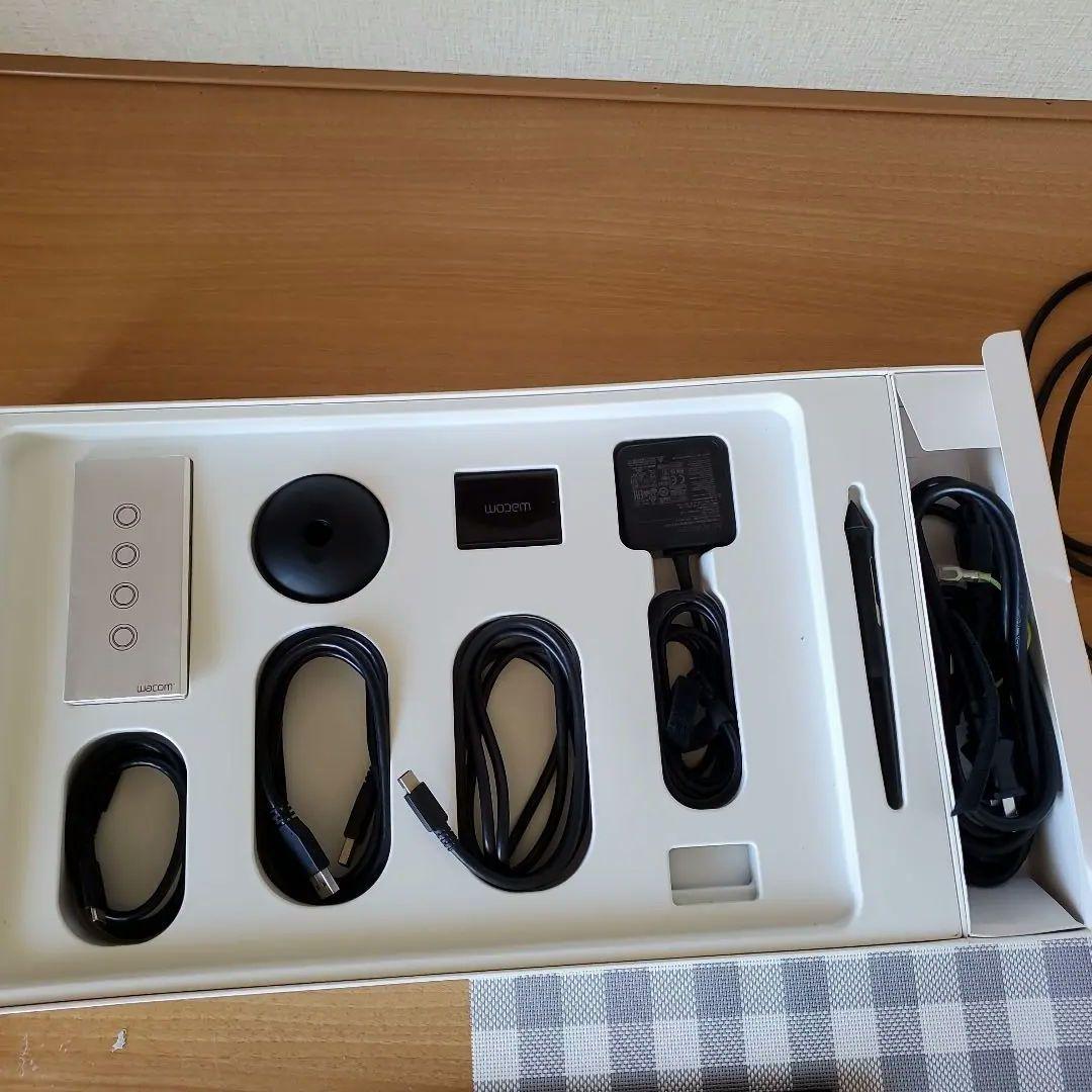 ワコム Wacom Cintiq Pro 16 DTH1620/K0