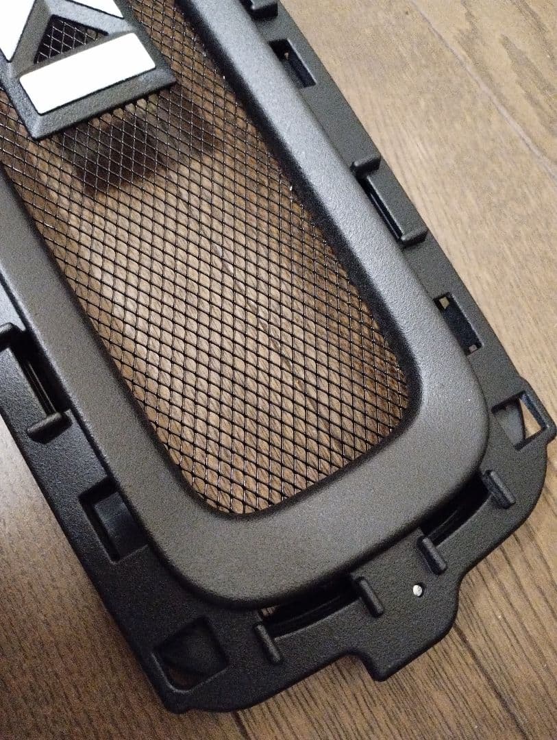 スズキハスラー純正フロントグリル改 凹部分スムージング+Bigエンブレム