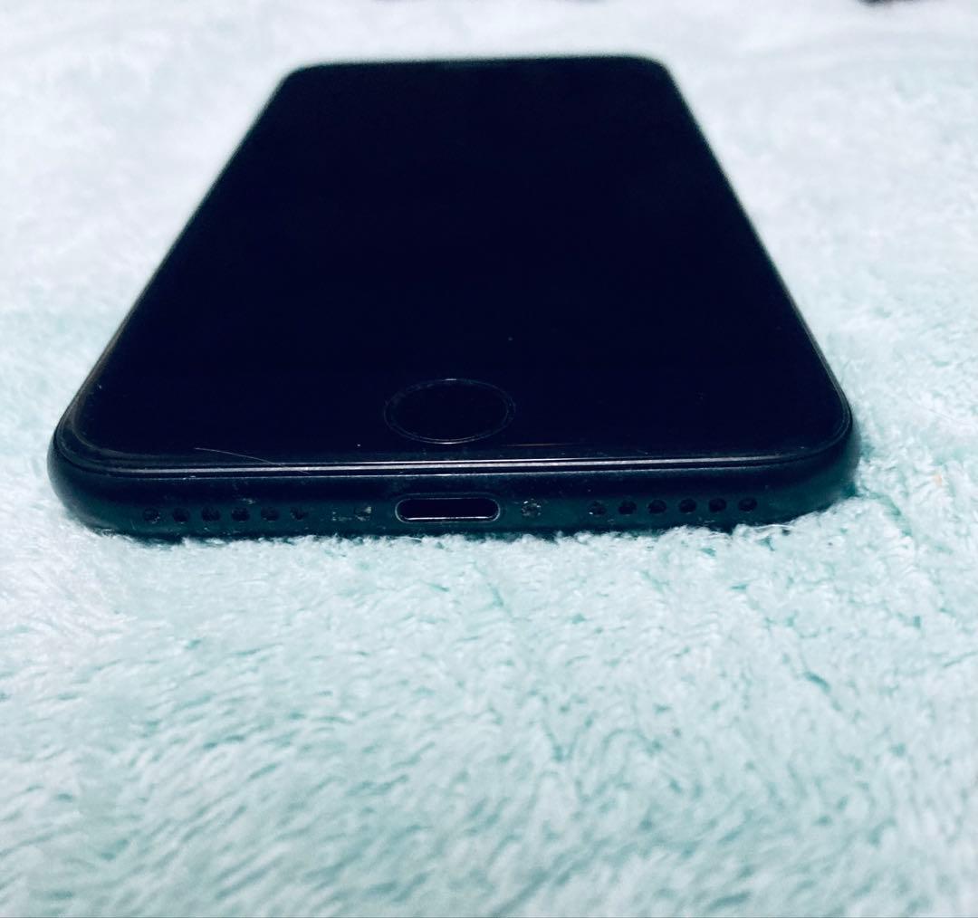 即購入OK【中古】iPhoneSE2 128GBSIMフリー　バッテリー100%