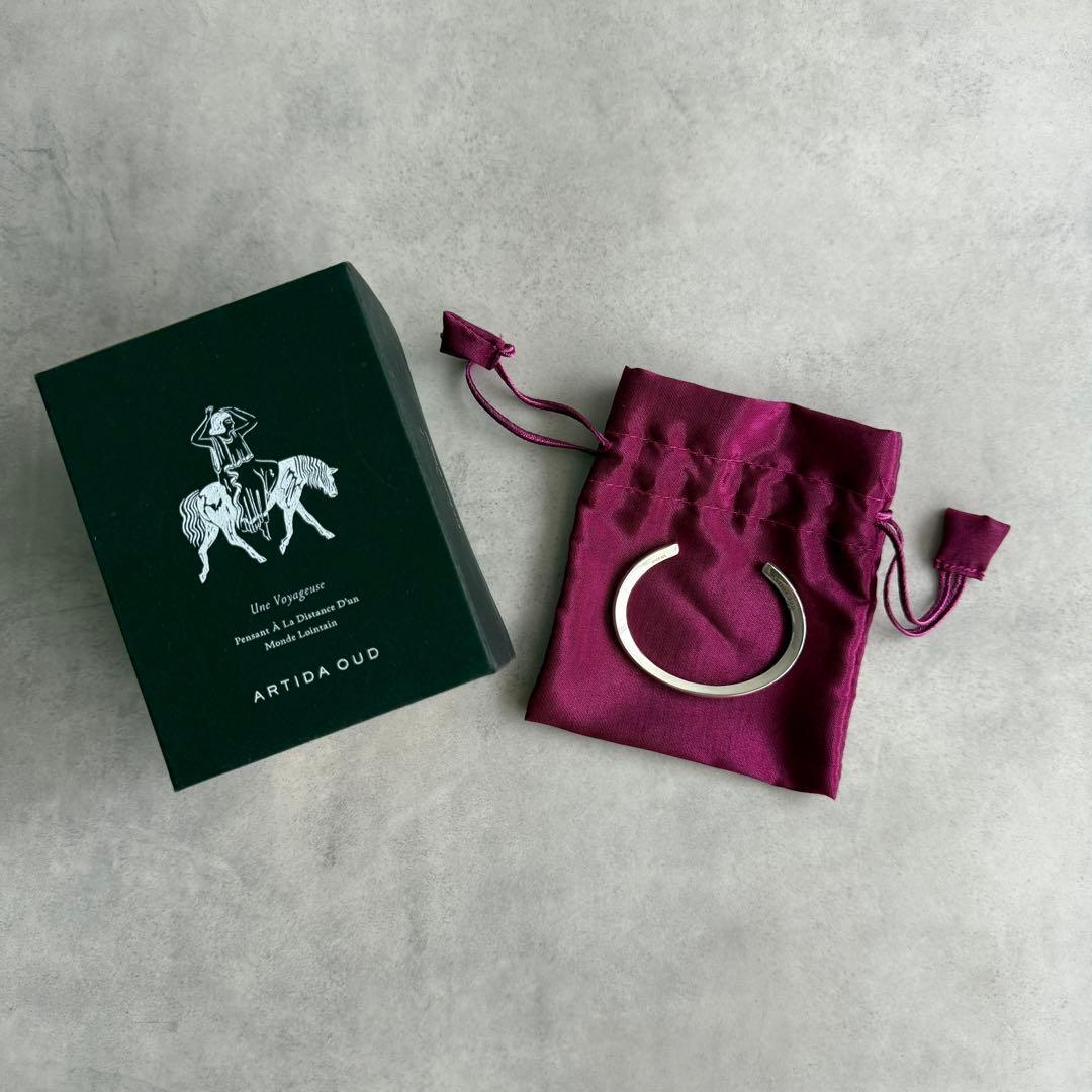 ARTIDA OUD アルティーダウード シルバー バングル bone