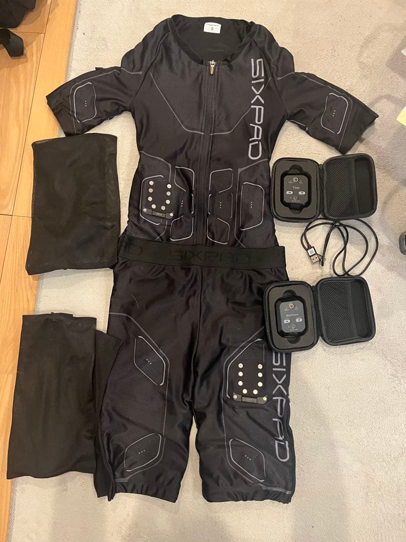 ゆ*ず様 シックスパッド上下正規品　上S下M