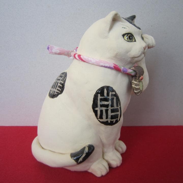 招き猫　作家　新品　白黒猫　古典模様　陶器　縁起物　置物