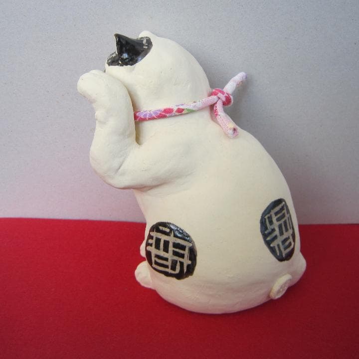 招き猫　作家　新品　白黒猫　古典模様　陶器　縁起物　置物