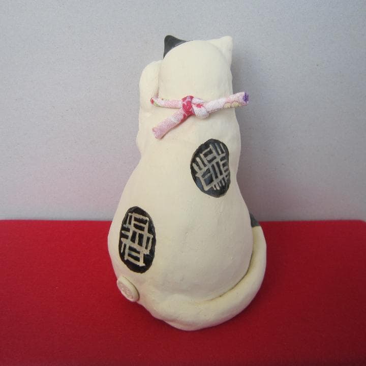 招き猫　作家　新品　白黒猫　古典模様　陶器　縁起物　置物
