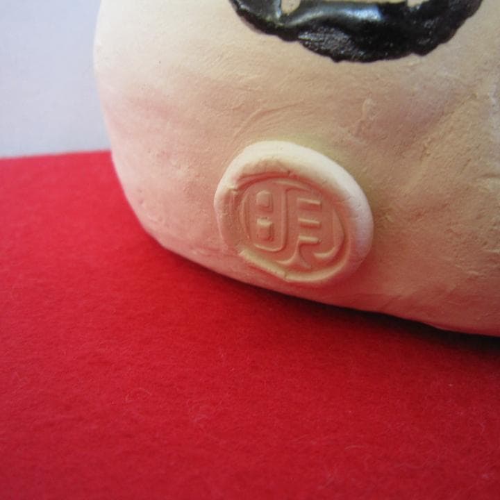 招き猫　作家　新品　白黒猫　古典模様　陶器　縁起物　置物