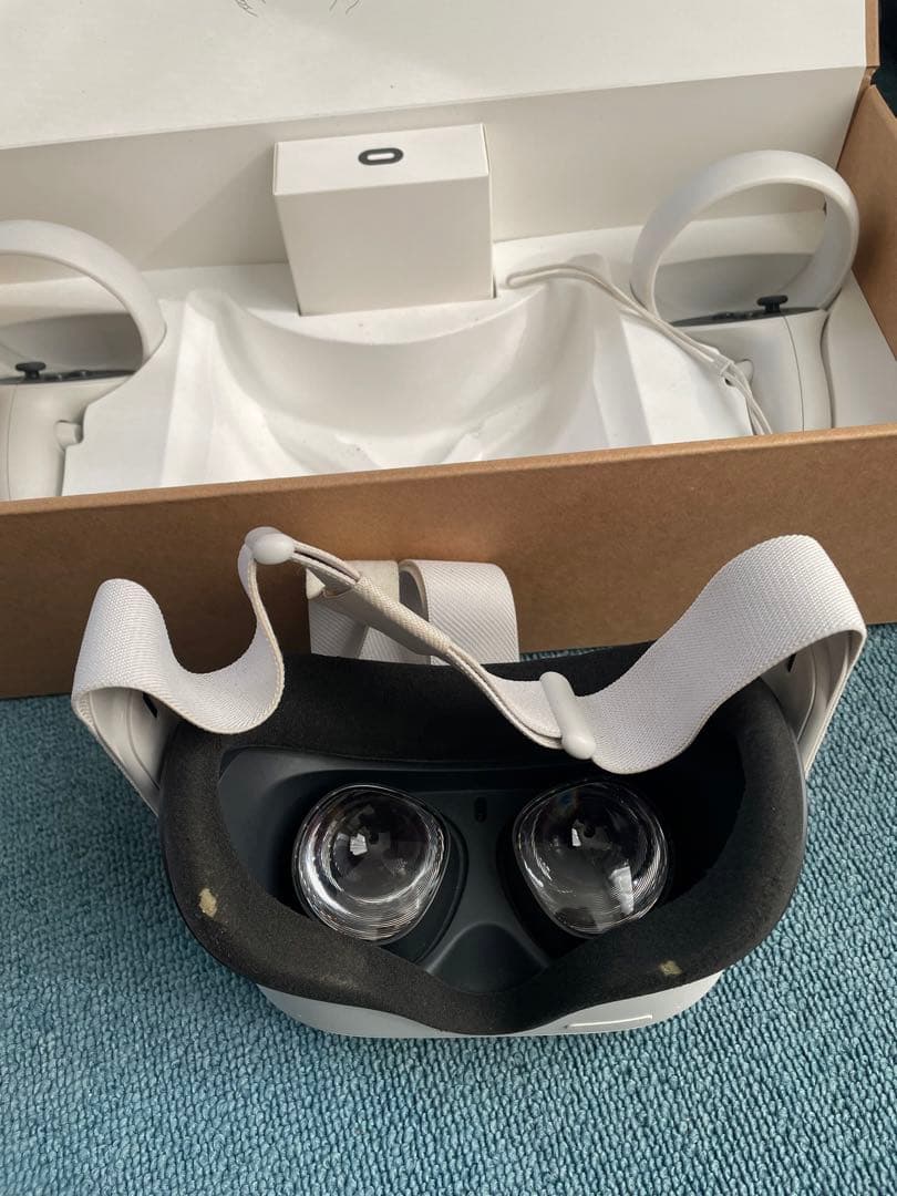 ヘッドホン  Quest 2 64GB