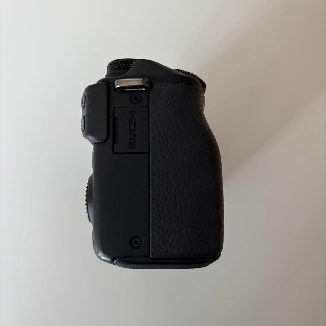 Canon EOS M3 ミラーレス一眼 カメラ
