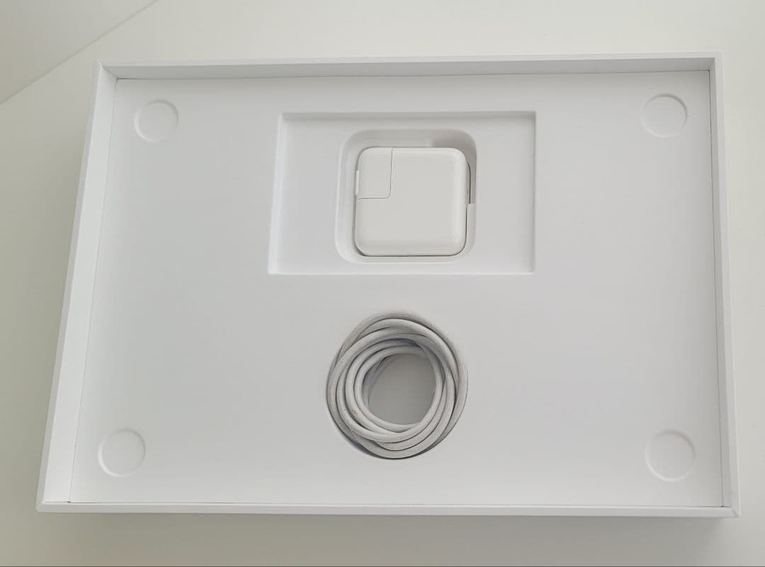 MacBook本体 Apple MacBookAir 16GB 1TB