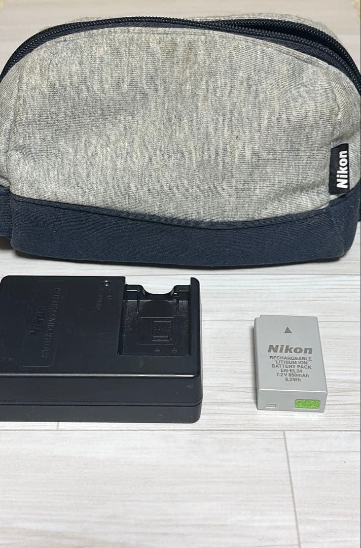 Nikon 1 J5 デジカメ【動作確認済み】