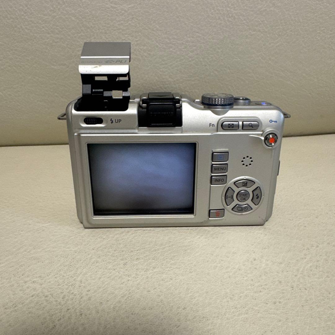 【匿名配送】ミラーレス一眼OLYMPUS E-PL1シルバー