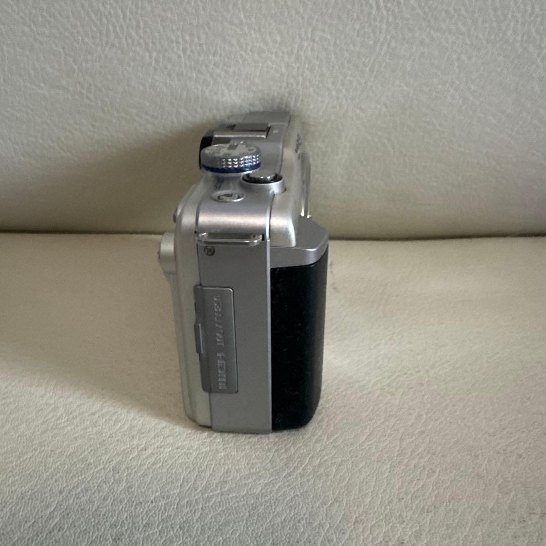 【匿名配送】ミラーレス一眼OLYMPUS E-PL1シルバー