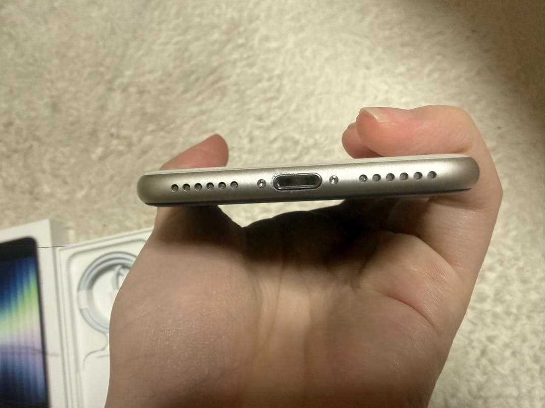 【美品】iPhonese2 64GB バッテリー残量81%