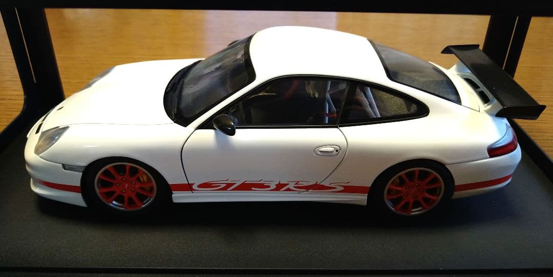 オートアート 1/18 ポルシェ911 GT3RS(996) レッド/ホワイト