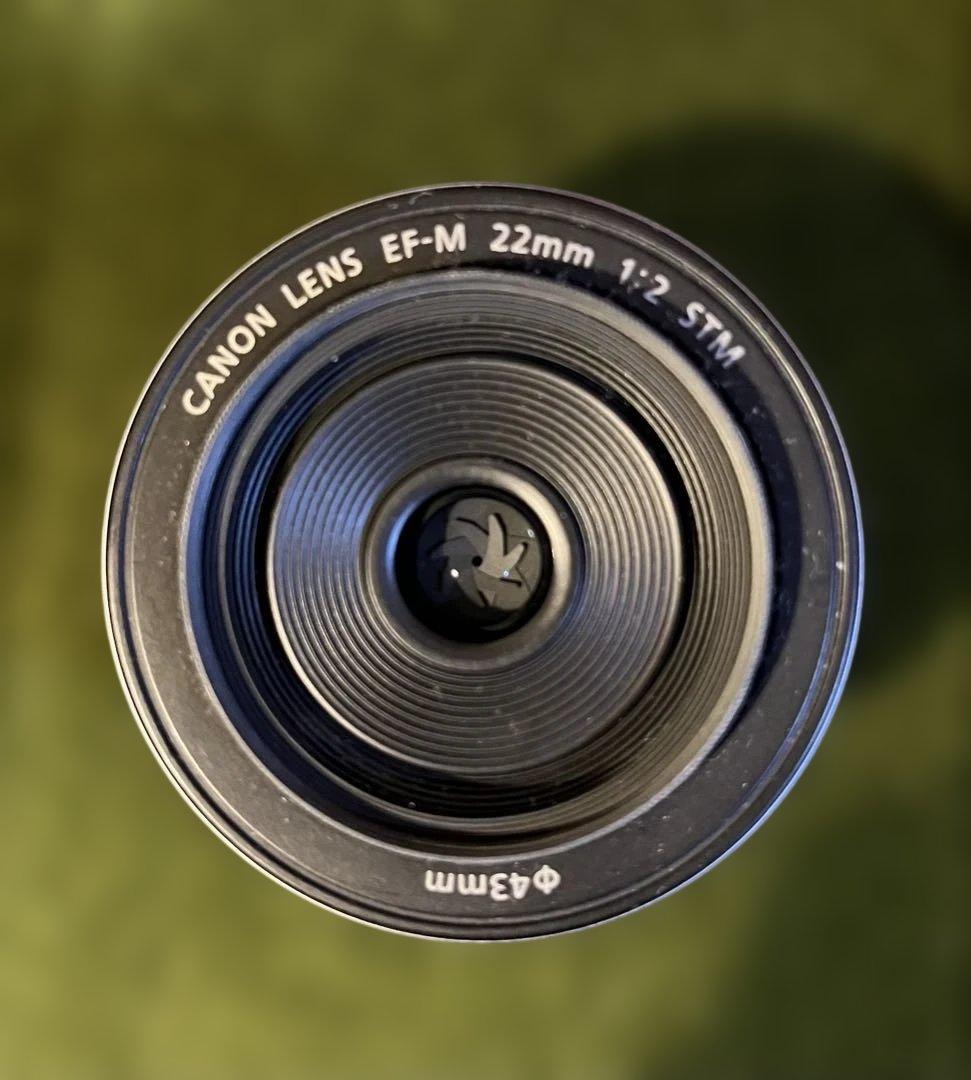 Canon EOS Kiss M2 ホワイト レンズ3本付き 単焦点パンケーキ含