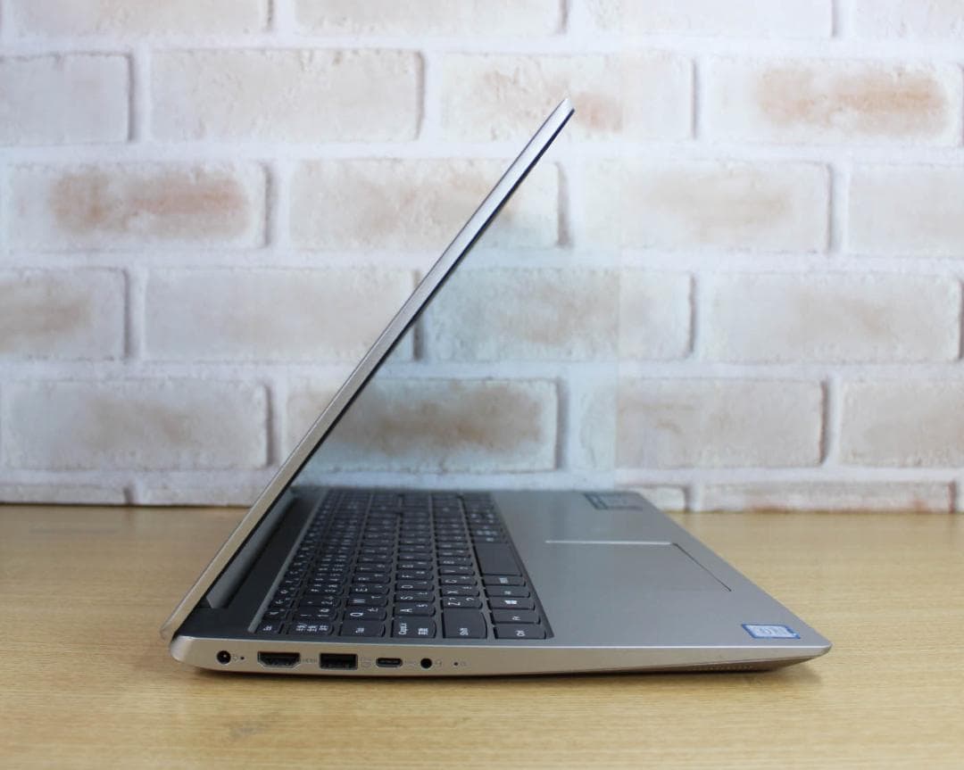 第8世代 Core i7✨SSD ノートパソコン オフィス付 Windows11