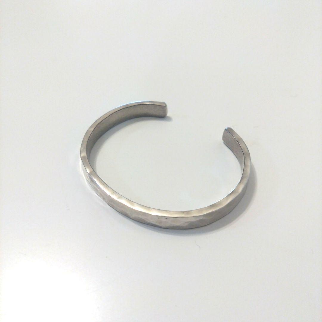 SALE＜6mm幅、厚み2.3mm＞【 平打ち 叩き バングル 】シルバー925