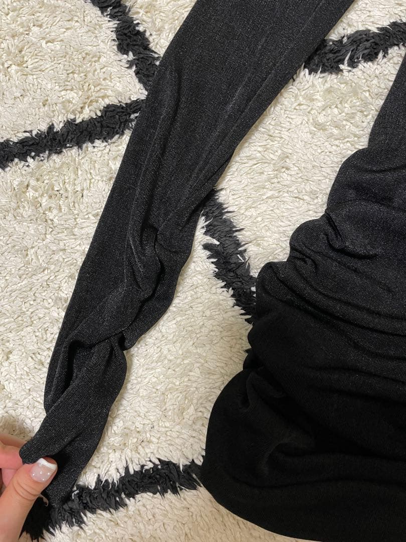 【値下げ】MISBHV ブラック カットアウト タートルネック ワンピース