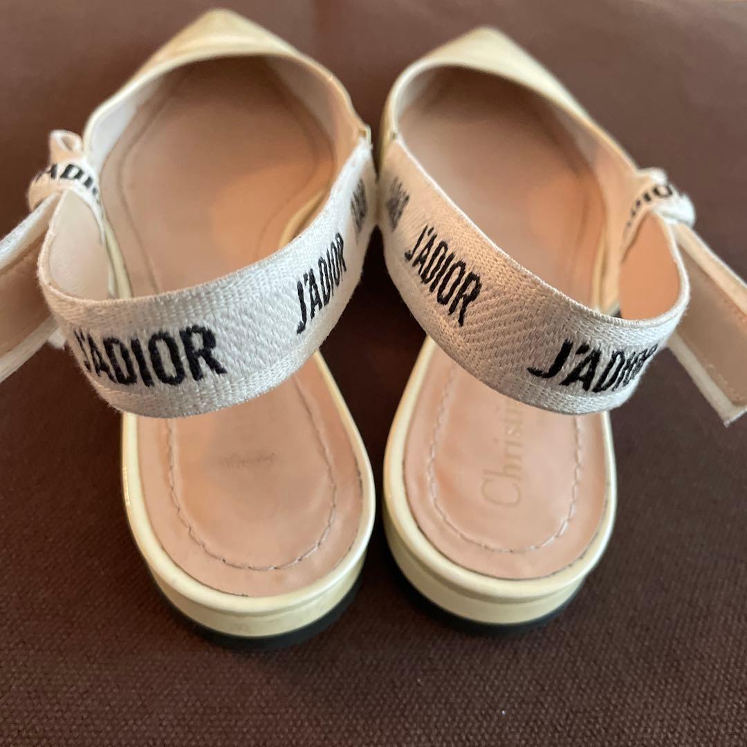 ペコ！ディオール　アイボリー スリングバック フラットシューズ