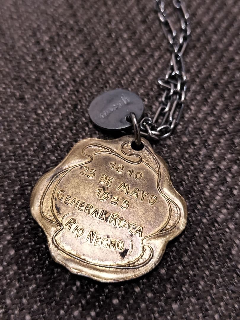 60sヴィンテージネックレスwar is not healthyローレン・シュナ