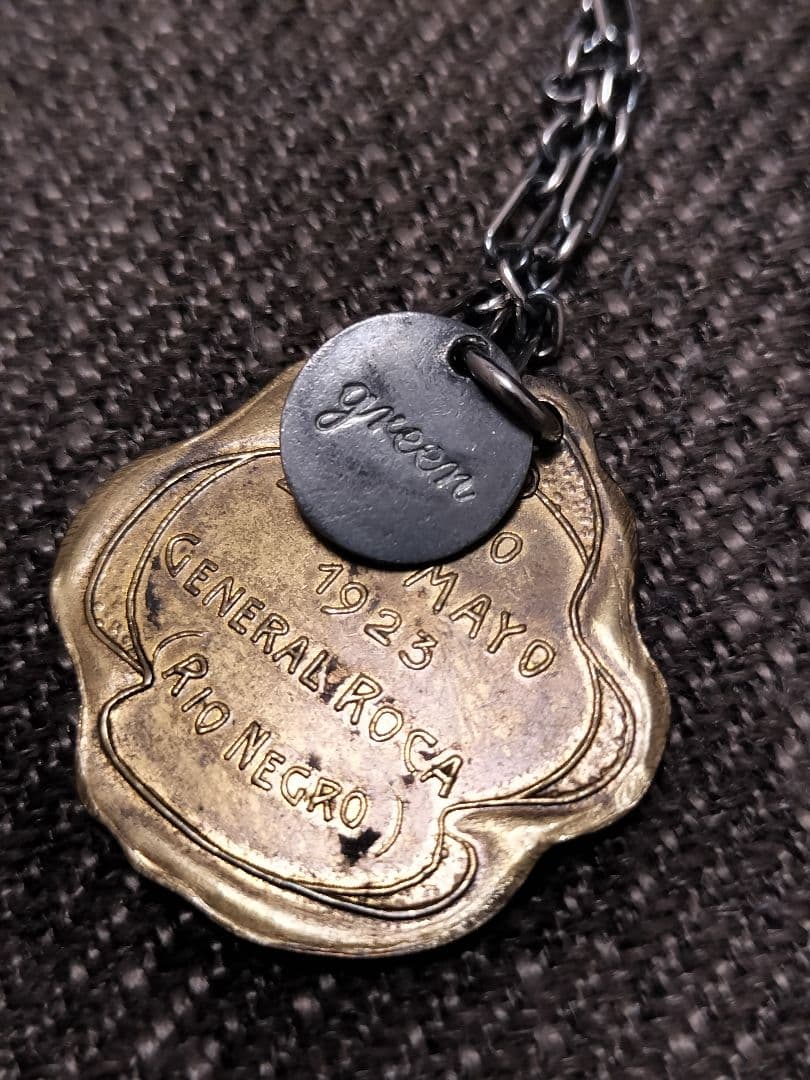 60sヴィンテージネックレスwar is not healthyローレン・シュナ