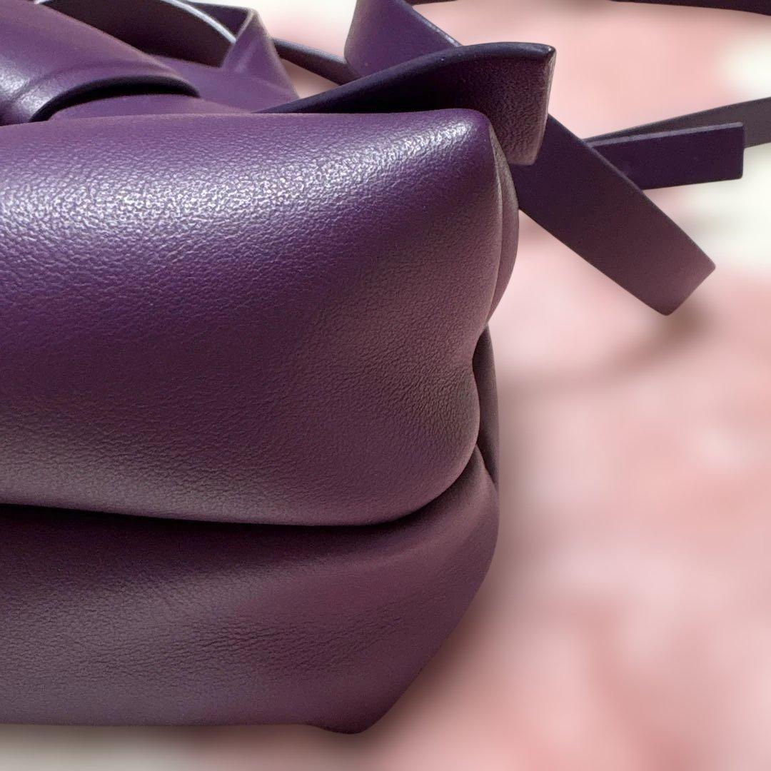 Acne Studiosムスビレザーハンドバッグ