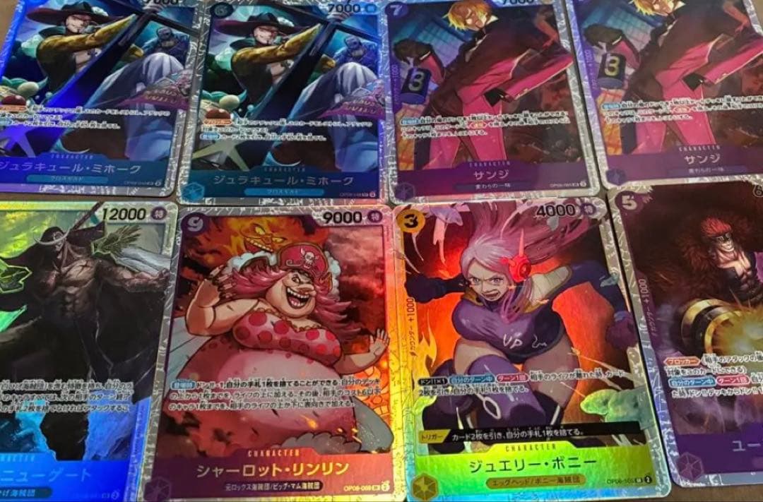 ワンピースカードまとめ売りシークレット数枚SR10枚以上　RとN含め　約700枚