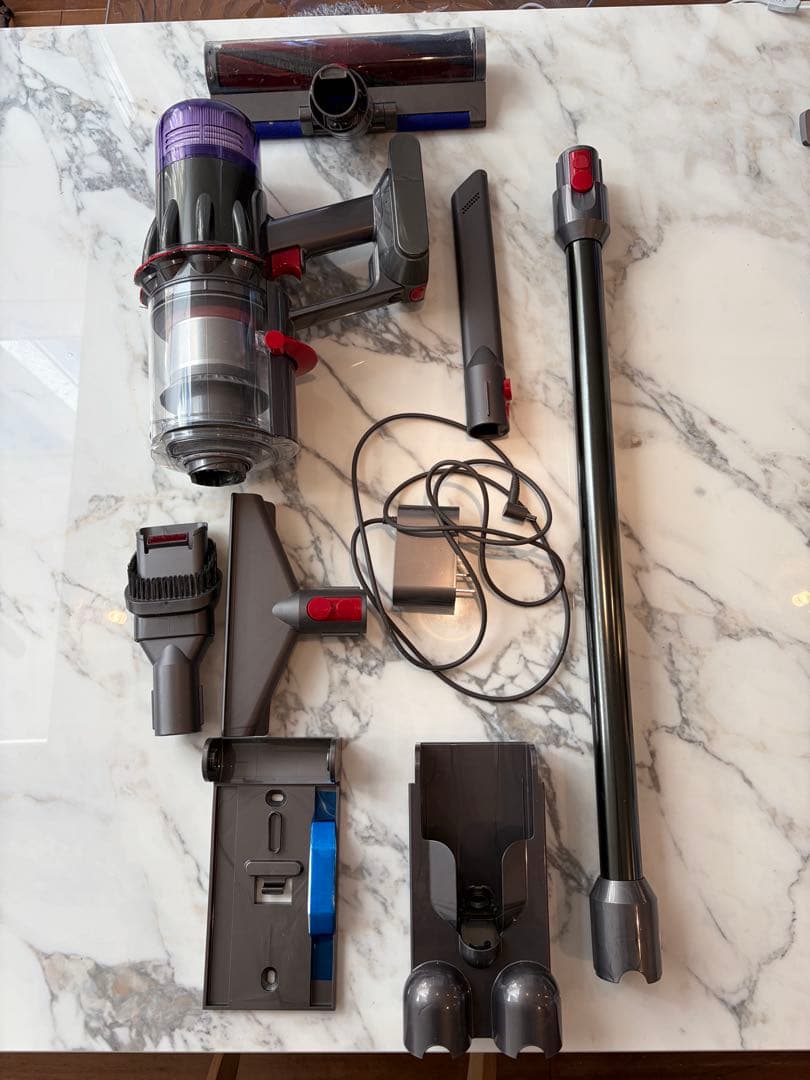 ダイソンＳＶ18 digital slim コードレスクリーナー