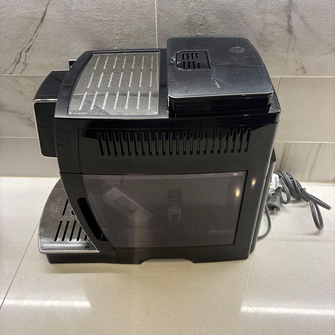 デロンギマグニフィカS コンパクト全自動コーヒーマシン ECAM23120BN