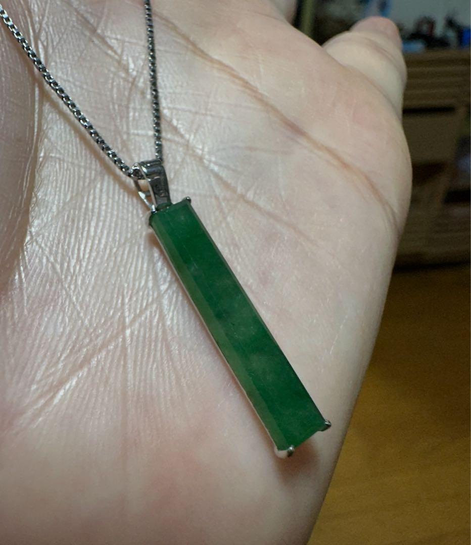 A U750. ホワイト18￼K金ジェダイト翡翠緑色 長方形 ペンダント