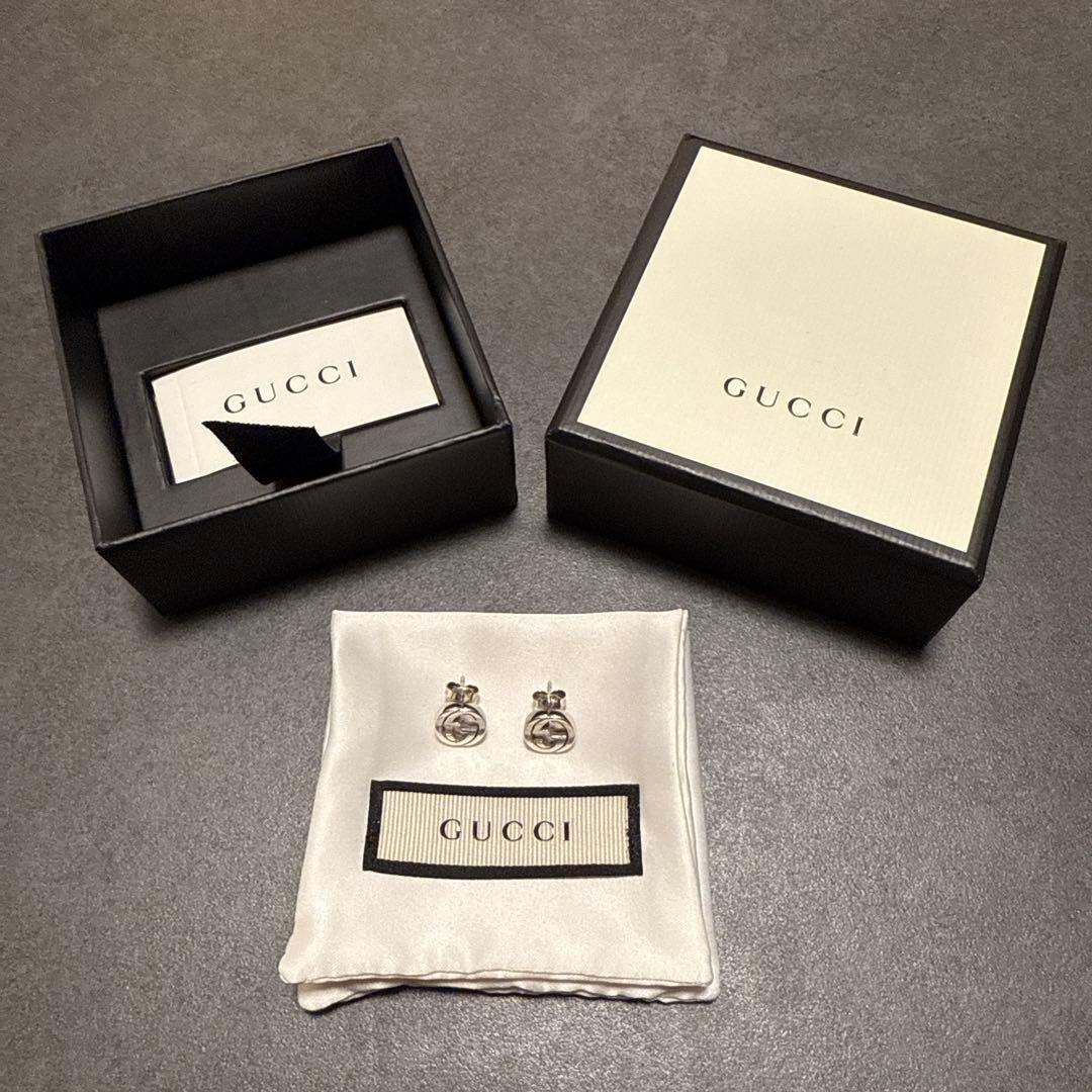 【両耳用】GUCCI ダブルGロゴ シルバーピアス