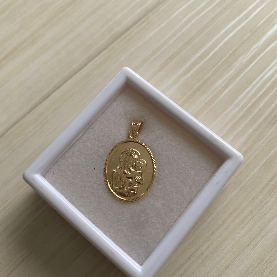 k18イエローゴールド 聖母子像 チャーム