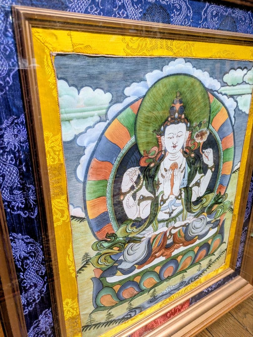 おうまい！四臂観音菩薩 タンカ 手描き シルク仕立 額装 チベット　曼荼羅