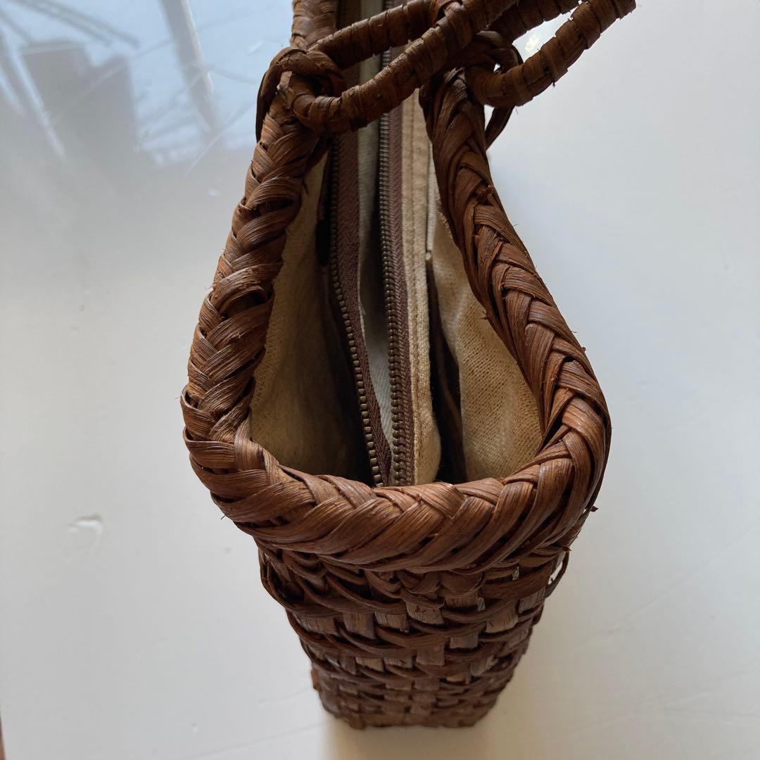 国産山葡萄　手作り　かごバッグ　網代編み　ファスナー内布付