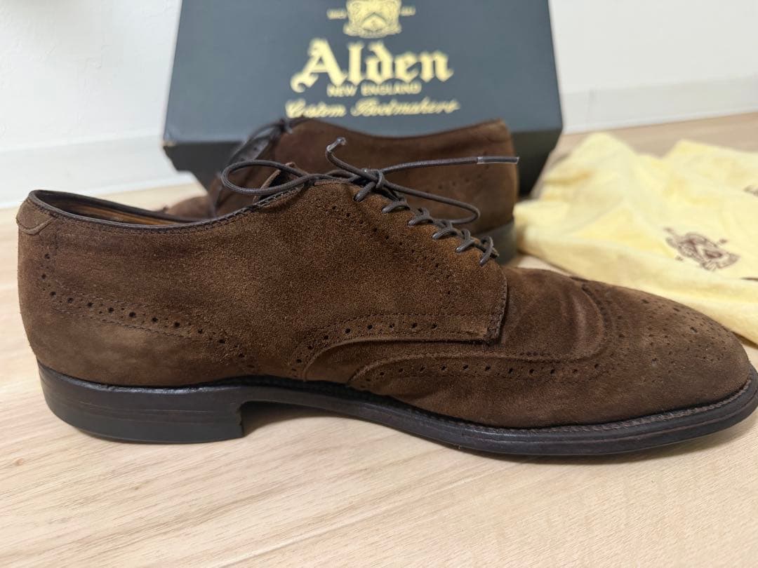 Alden ブラウン スエード ウィングチップ