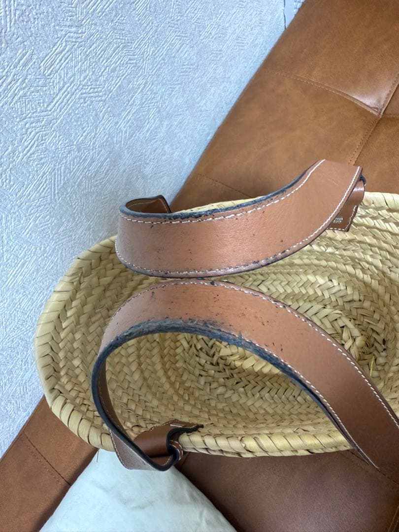 LOEWE ロゴ付き ストローかごバッグ